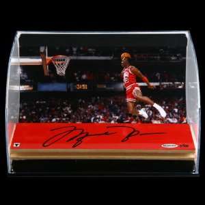   Piece In 1988 Slam Dunk Curve Display Case 77396: Sports & Outdoors