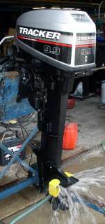   TRACKER 9.9 HP OUTBOARD MOTOR 20 SHAFT BOAT ENGINE LOW HRS  
