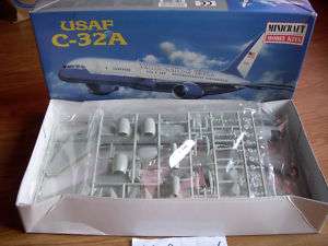   Model Kit NEW USAF C 32A Airplane 14451 1/144 048051144519  
