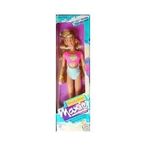  Beachy Keen Maxie Poseable Fashion Doll: Toys & Games