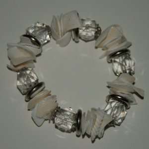  White Sea Shell Bracelet 