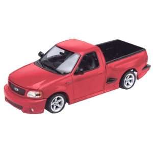  857665 1/25 99 SVT F 150 Lightning Toys & Games