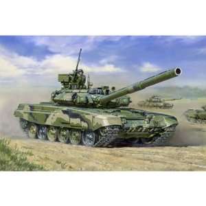    Zvezda Models 1/35 T 90 Russian Main Battle Tank: Toys & Games