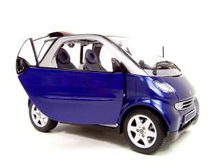 SMART FOR TWO BLUE DIECAST CAR MODEL 1/18  