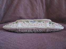 BEAUTIFUL VINTAGE 1950s BEADED & EMBROIDERED EVENING CLUTCH IS PERFECT 