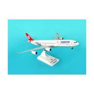  Skymarks Turkish A340 300 Model Airplane Toys & Games