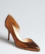 Gucci light bronze leather cutout point toe pumps style# 319225101