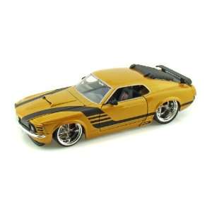   Mustang Boss Collectors Club L/E 1/24 Gold w/ Black: Toys & Games