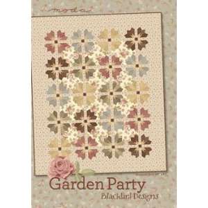  Quilting Fabric Garden Party Kit Arts, Crafts & Sewing