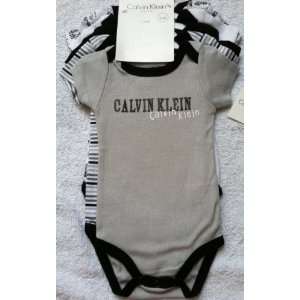   White, Black & Grey Prints ~ Infant Bodysuit Onesies 0 3 Months: Baby