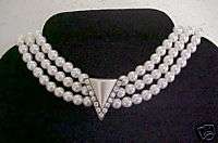 Vintage 3 STRAND FAUX PEARL NECKLACE w/TRIANGLE PENDANT  