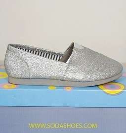 New Soda Object Flats Womens Shoes Silver Size 8.5 ~  