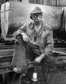 CLASSIC KENTUCKY COAL MINER 1916 PHOTO LANTERNS DUST MINING SHAFTS 