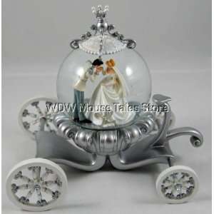  Disney Cinderella Wedding Carriage Snowglobe Globe
