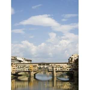  Ponte Vecchio, Famous Bridge over the Arno River, Florence 