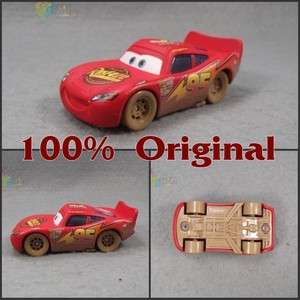 Disney/Pixar Cars 2 Lightning McQueen Mud Version Diecast QC 81  