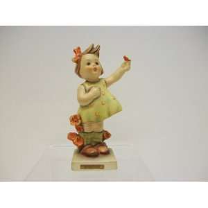 Hummel Figurine #72 Spring Cheer TMK 3