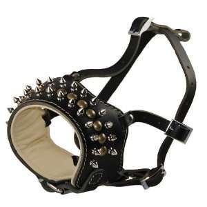 Dean & Tyler The Spiker Leather Spiked Dog Muzzle   Size LARGE   Max 